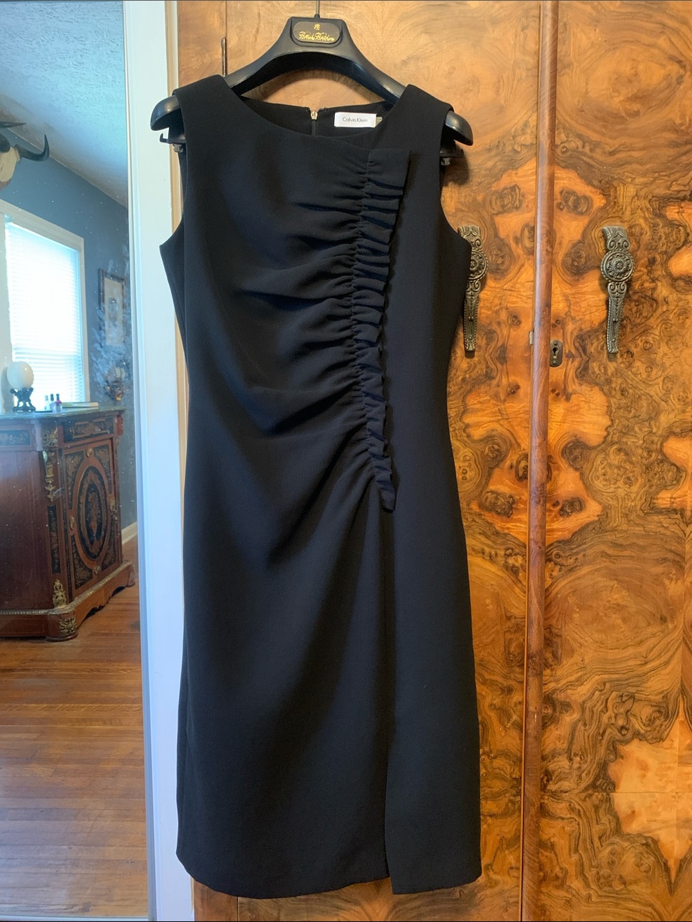 Calvin Klein Black Sleeveless Ruched Sheath Midi Dress